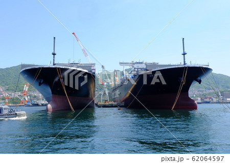 JMU呉工場で引き渡しを待つ貨物船 62064597
