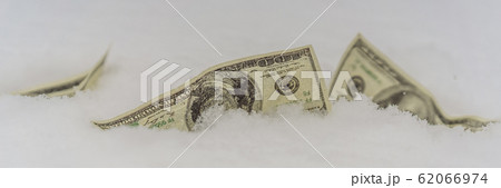 the concept of the dollar frozen at one point, 100 dollars froze BANNER, LONG FORMAT the concept of the dollar frozen at one point, 100 dollars froze BANNER, LONG FORMAT 62066974