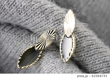 ピアス 62068745