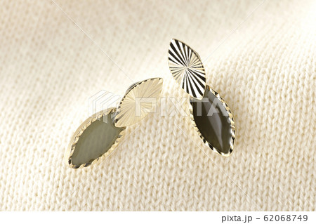 ピアス ピアス 62068749