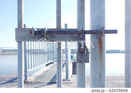 鍵　施錠 62070608