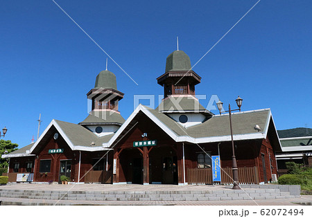 小浜線の若狭本郷駅 62072494