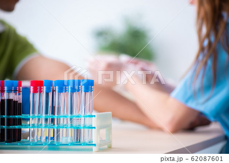 Blood transfusion in hospital clinic 62087601