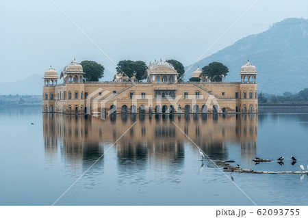 jal mahal at dusk 62093755