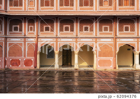 sarvato bhadra diwan e khas courtyard close up 62094376