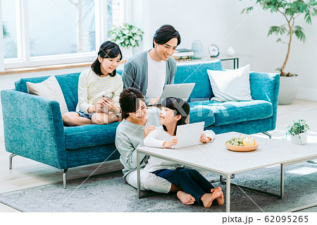 若い家族 若い家族 62095265