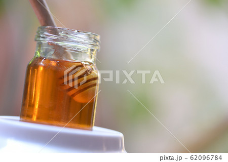 Honey healthy food / Close up of yellow sweet Honey healthy food / Close up of yellow sweet 62096784