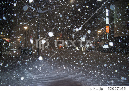 大雪の街 62097166