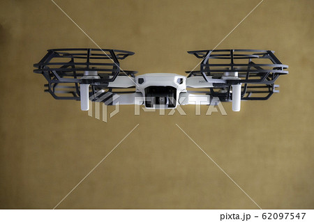 小型ドローン プロペラガード付き 室内 小型ドローン プロペラガード付き 室内 62097547