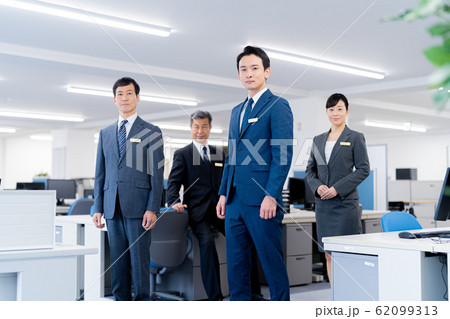 ビジネスパーソン、オフィス 62099313