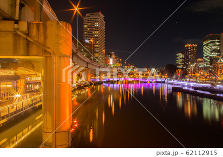 大阪・中之島の夜景 62112915