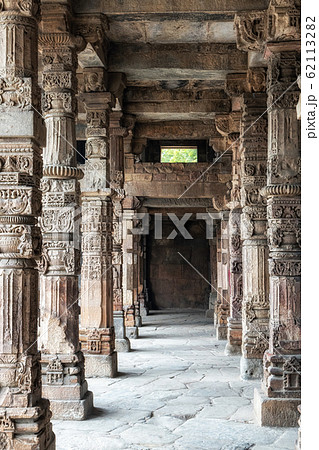 qutub minar columns 62113282