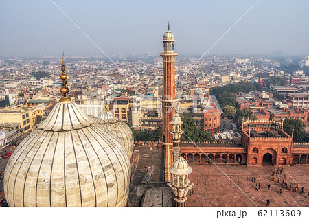 view of jama masjid and new delhi view of jama masjid and new delhi 62113609