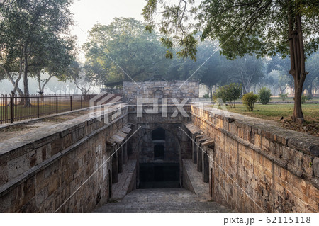 red fort baoli or stepwell red fort baoli or stepwell 62115118
