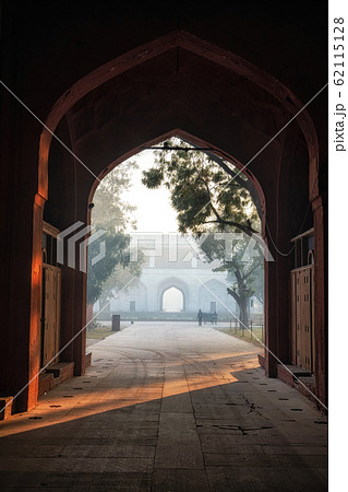 chhatta chowk market red fort 62115128