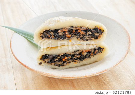 信州名物 おやき ひじき 信州名物 おやき ひじき 62121792
