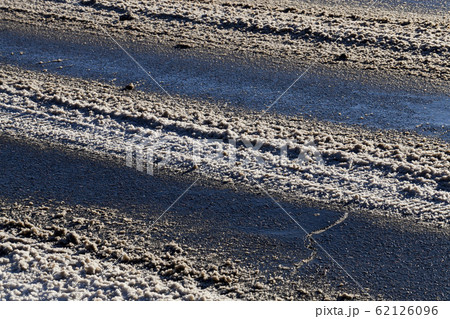 Asphalt road in winter Asphalt road in winter 62126096