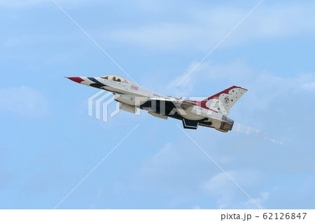 サンダーバーズ　F-16　ソロ　離陸 62126847