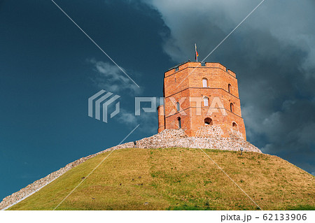 Vilnius, Lithuania. Famous Tower Of Gediminas Or Gedimino In Historic Center. Upper Vilnius Castle Complex In Old Town Is Popular Place, Tourist Destination. UNESCO 62133906