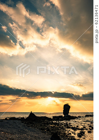 両子岩 (夕景) 両子岩 (夕景) 62136471