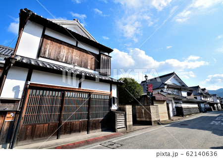 白壁土蔵の街並み　うきは市吉井町 62140636