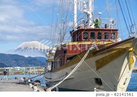 帆船と富士山 62141561