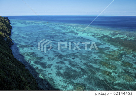 沖縄県宮古島の離島伊良部島の三角点からの眺望の写真素材