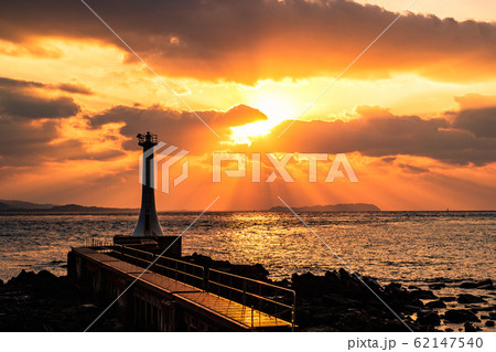 瀬詰崎灯台 （夕景） 62147540
