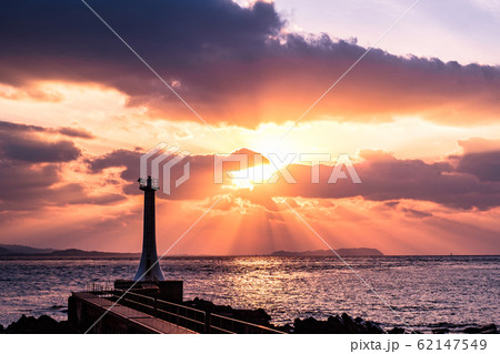 瀬詰崎灯台 (夕景) 瀬詰崎灯台 (夕景) 62147549