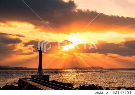瀬詰崎灯台 （夕景） 62147551