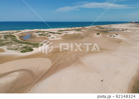 breathtaking sandbanks on an island with turquoise water 62148324