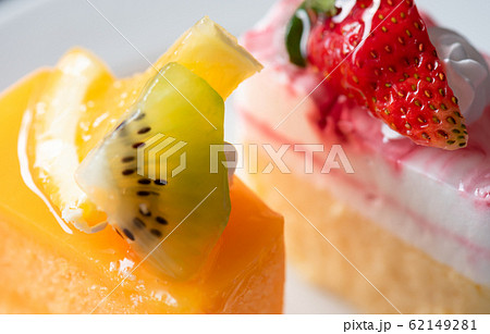 Orange cake and Yoghurt ribbon cheese cake Orange cake and Yoghurt ribbon cheese cake 62149281