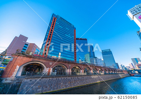 日本の東京都市景観 万世橋からマーチエキュートや神田川を望む（奥は御茶ノ水駅方向） 62150085