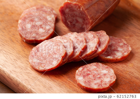サラミ 62152763