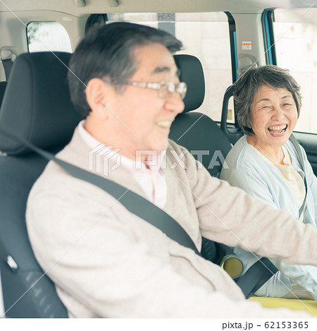 family　高齢者　運転　高齢ドライバー　高齢者ドライバー 62153365