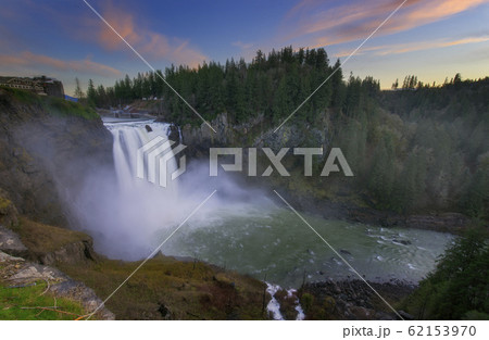 Sunset at the Snoqualmie Waterfalls in Washington Sunset at the Snoqualmie Waterfalls in Washington 62153970