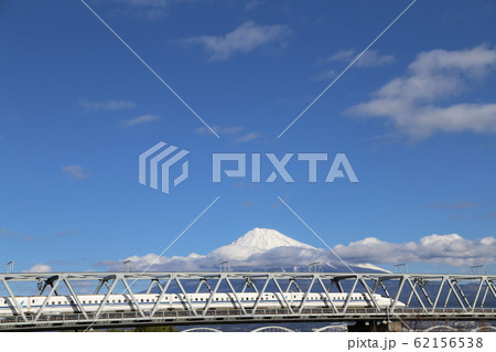 新幹線と富士山 新幹線と富士山 62156538
