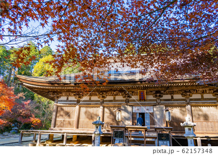 湖南三山　秋の善水寺の境内　紅葉 62157348
