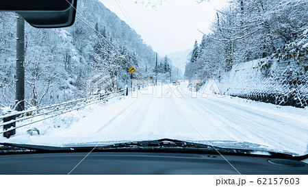 雪道の運転 雪道の運転 62157603