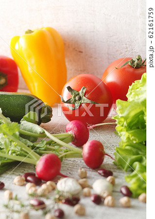 色々な野菜の集合イメージ写真 色々な野菜の集合イメージ写真 62161759