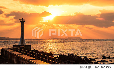 瀬詰崎灯台 (夕景) 瀬詰崎灯台 (夕景) 62162395