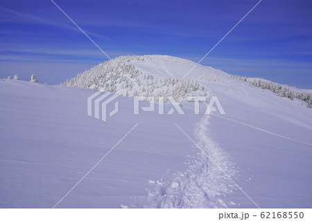 冬の会津駒ヶ岳への登山道(ライト) 62168550