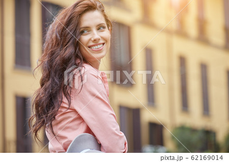 Close-up Fashion woman portrait of young pretty 62169014