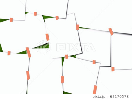 壁に貼り付けた複数の空白の紙のイラスト素材