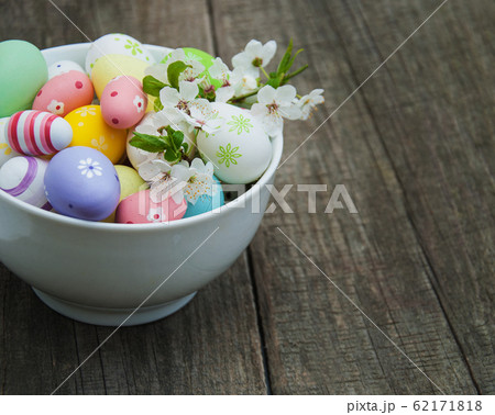 Easter eggs and spring blossom Easter eggs and spring blossom 62171818