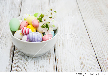 Easter eggs and spring blossom Easter eggs and spring blossom 62171825