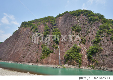 和歌山県　古座川の一枚岩 62182513