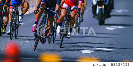 自転車競技　ロードレース　サイクリング　スポーツ　自転車　日本　風景　チャレンジ　アウトドア　持久力 62187531