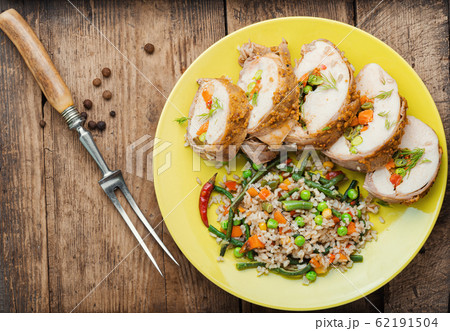 Chicken stuffed with vegetables 62191504