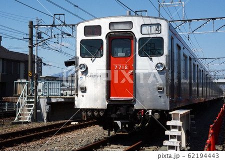 車両基地に停車中の相模鉄道7000系 車両基地に停車中の相模鉄道7000系 62194443
